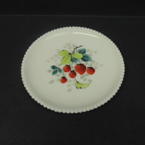Westmoreland Milk Glass BEADED EDGE 7 1/4 Inch Hand Painted Strawberries Plate - Picture 1 of 4